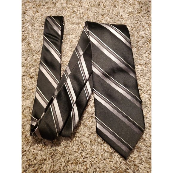 CLUB ROOM Black and Grey Striped Neck Tie NEW - Picture 4 of 5